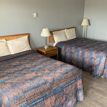 Wild Rose Inn Vegreville Bagian luar foto
