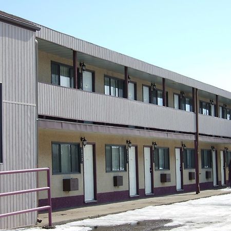 Wild Rose Inn Vegreville Bagian luar foto