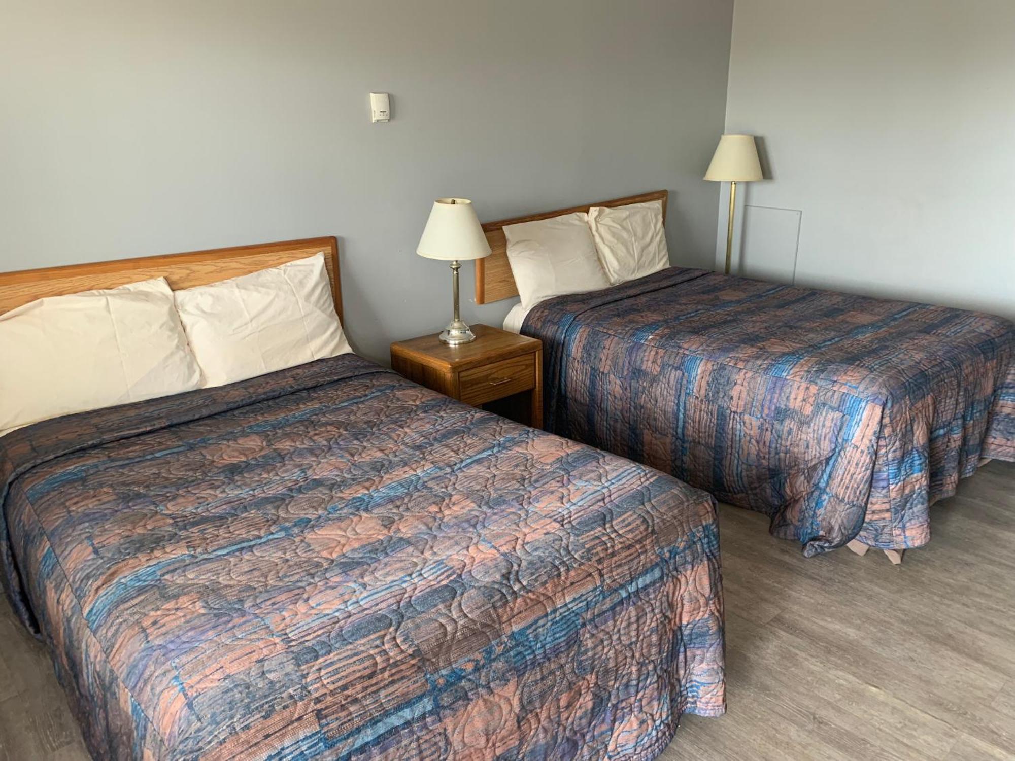 Wild Rose Inn Vegreville Bagian luar foto
