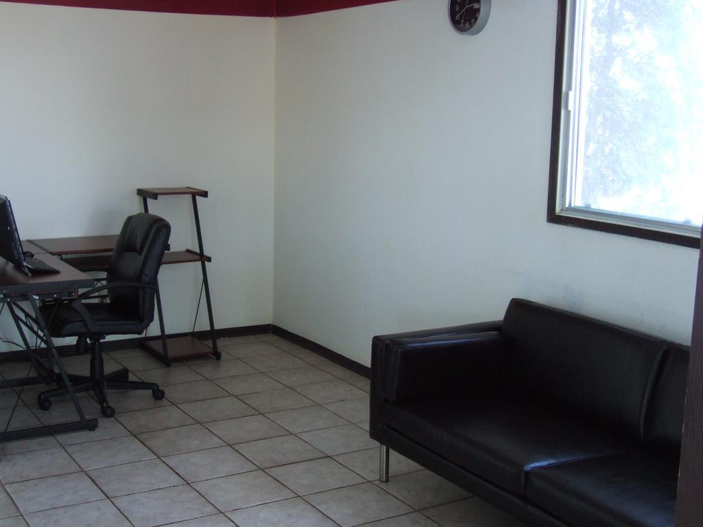 Wild Rose Inn Vegreville Bagian luar foto