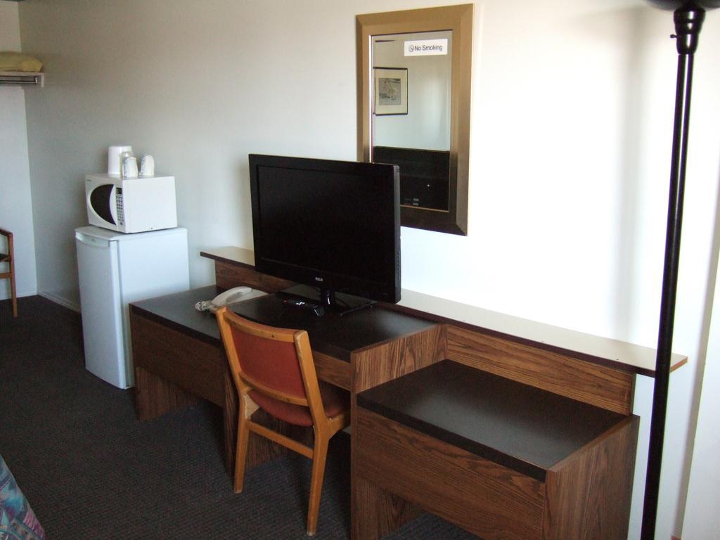 Wild Rose Inn Vegreville Bagian luar foto