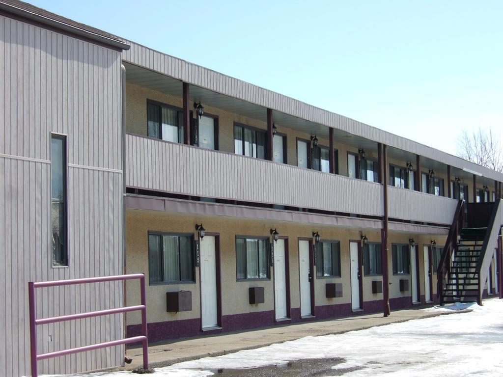 Wild Rose Inn Vegreville Bagian luar foto