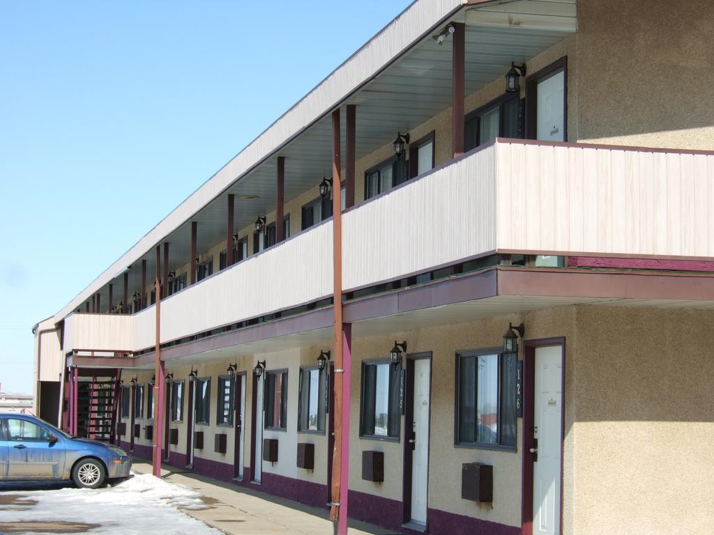Wild Rose Inn Vegreville Bagian luar foto